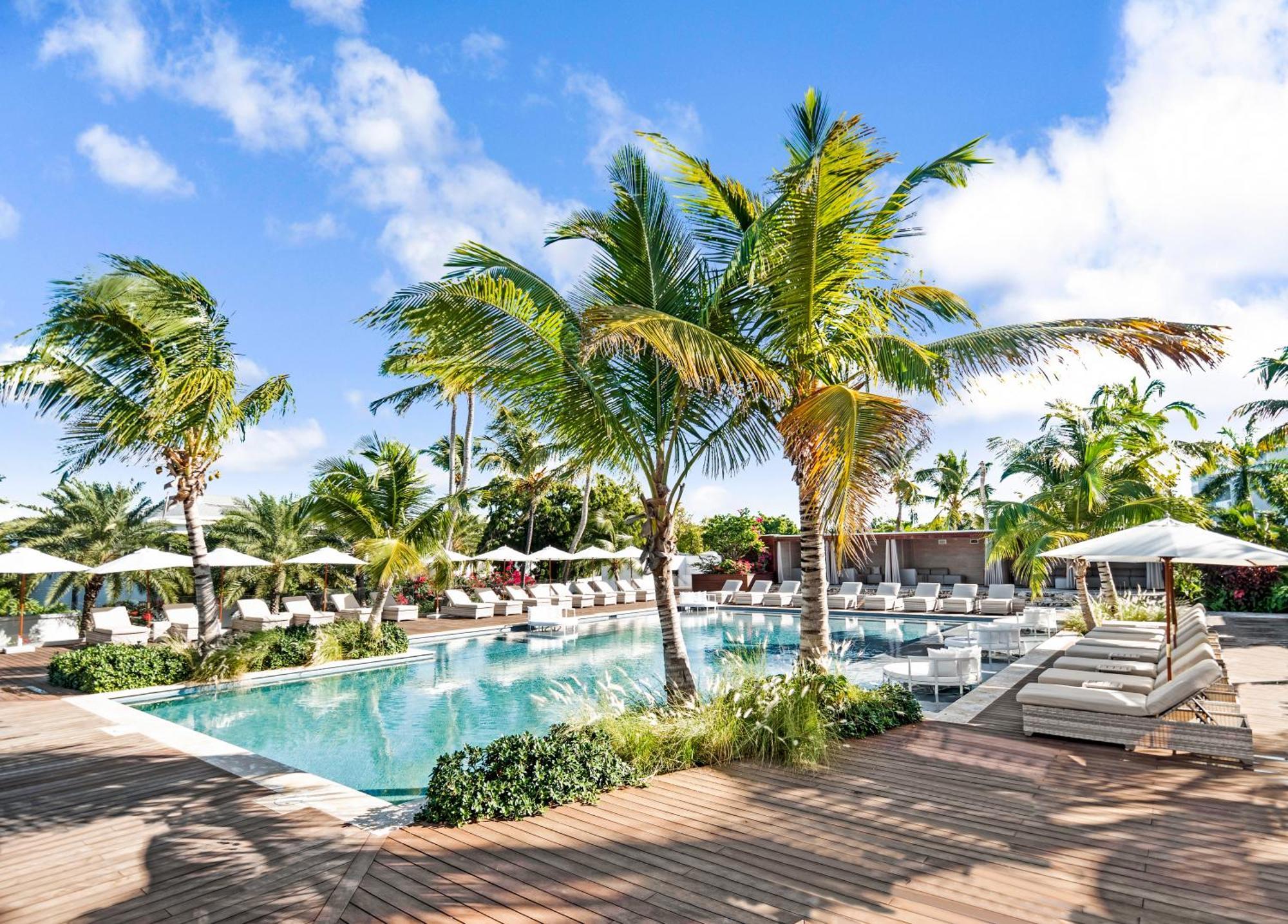 Hodges Bay Resort & Spa, An Hq Luxury Resort & Residences St. John's Exterior photo